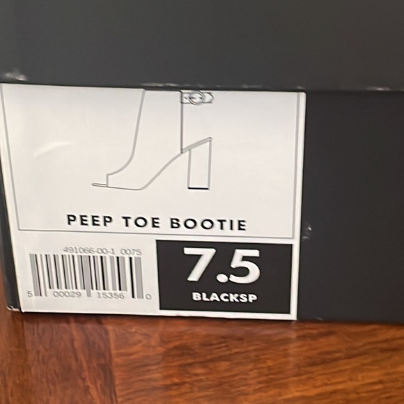 An Early Spring Must Have!! NEW - BR Stylish Peep toes! - Picture 3 of 9